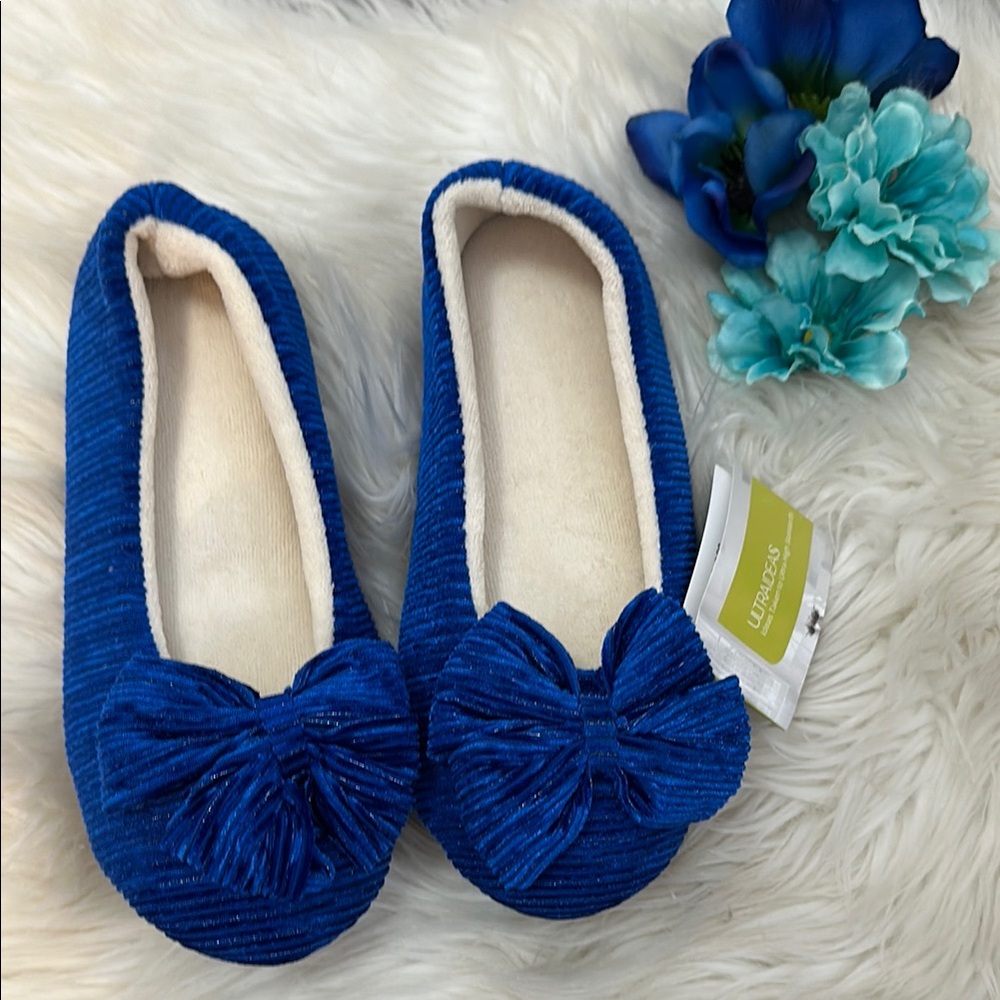 Electric Blue Bow Slippers With Ultra Memory Foam Footbed Sz M 7-8.5 NEW!